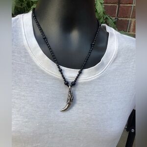Men’s Native Cracked Wolf Tooth Necklace 🐾